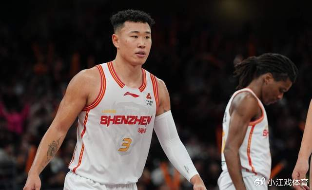 体育娱乐平台-23投砍32分+5记三分！提前锁定常规赛MVP，郭士强真是眼光毒辣|贺希宁|男篮|深圳男篮|新疆男篮|篮板_新浪体育_新浪新闻